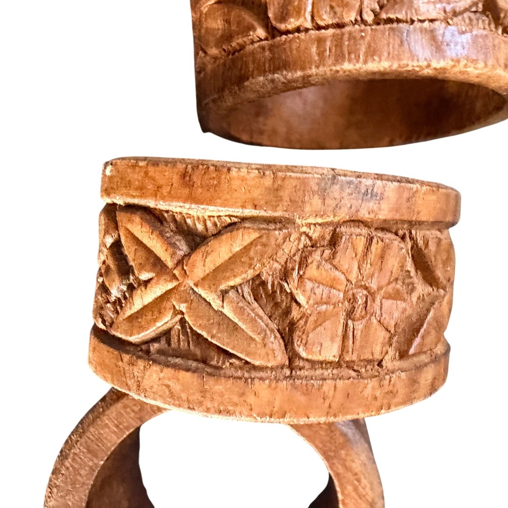 Vintage Hand Carved Wood Napkin Rings Set of 4 Floral Boho Tropical Dining Decor - Picture 3 of 4
